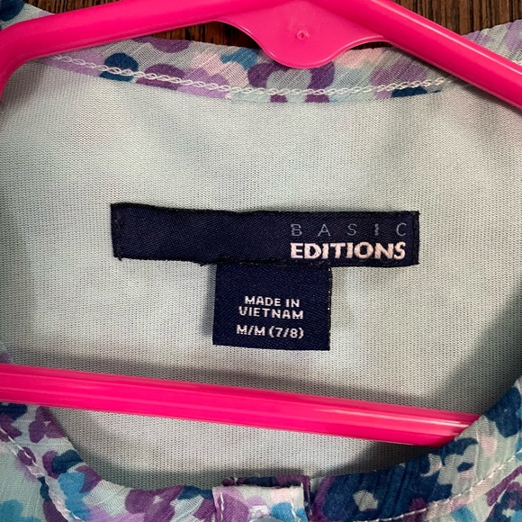 Girl’s Basic Editions Top and Cherokee Shorts - Picture 4 of 4